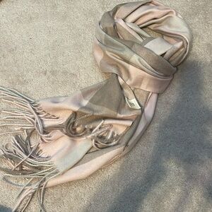 Pretty Persuasions Soft Scarf